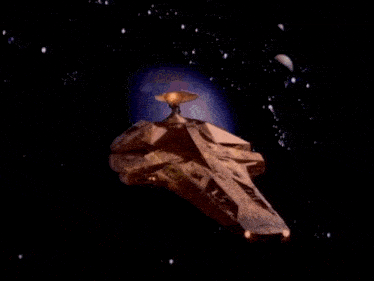 a futuristic space ship with the letters ee on the side