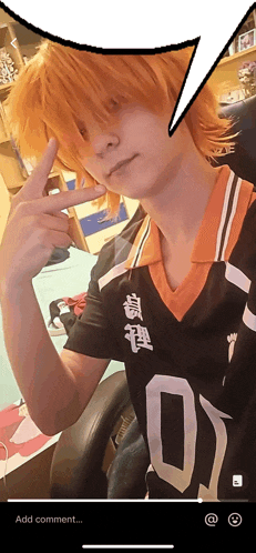 a person wearing a jersey with the number 01 on it