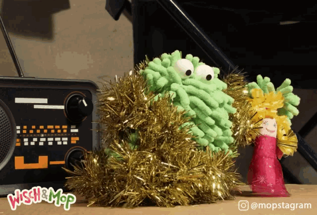 a picture of a mop with the words wish & mop written on it