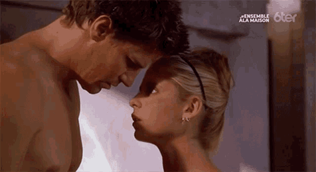 Buffy Buffy Contre Les Vampires GIF - Buffy Buffy Contre Les Vampires Kiss GIFs