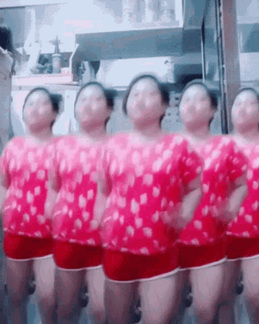 Chai Red2 Dance GIF - Chai Red2 Dance Moves GIFs