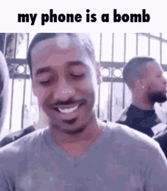 Run Myphoneisabomb GIF - Run Myphoneisabomb Phone GIFs