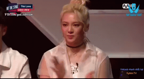 Hyoyeon Clapping GIF - Hyoyeon Clapping Resting Bitch Face GIFs
