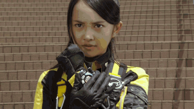 Yellow Buster Transformation GIF - Yellow Buster Transformation Tokumei Sentai Go Busters GIFs
