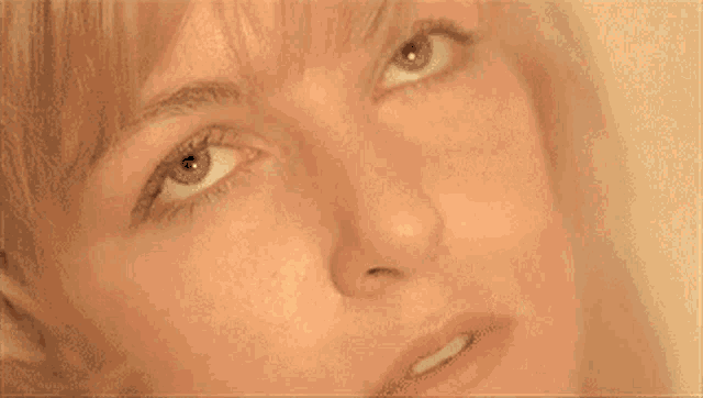 Laura Palmer Twin Peaks GIF - Laura Palmer Twin Peaks Sleepy Eyes GIFs