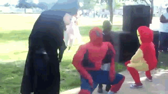 Meme Spiderman GIF - Meme Spiderman Shake GIFs