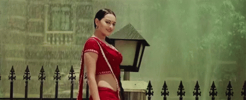 Sonakshi Sinha GIF - Sonakshi Sinha Bollywood Raining GIFs