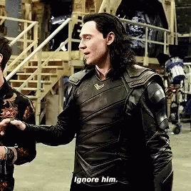 Loki Tom Hiddleston GIF - Loki Tom Hiddleston Ignore Him GIFs