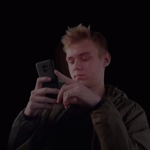 Igor Phone GIF - Igor Phone Texting GIFs