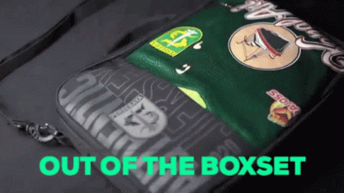 Out Of The Boxset Croco Motive GIF - Out Of The Boxset Croco Motive Jersey GIFs