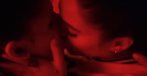 Kissing Danielle Balbuena GIF - Kissing Danielle Balbuena 070shake GIFs