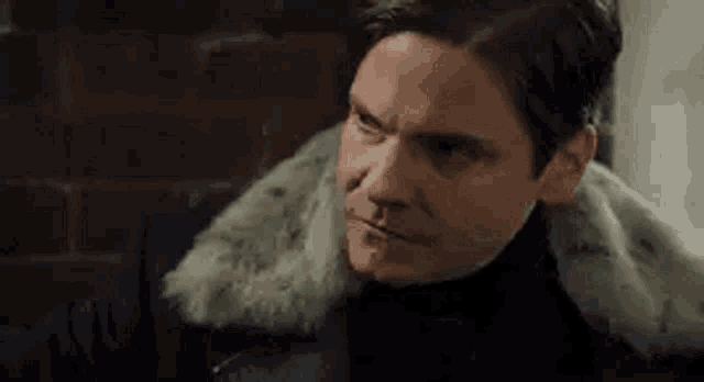 Zemo Zemo The Falcon And The Winter Soldier GIF - Zemo Zemo The Falcon And The Winter Soldier The Falcon And The Winter Soldier GIFs
