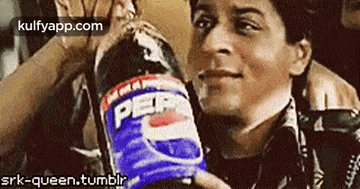 Persrk-queen.Tumblr.Gif GIF - Persrk-queen.Tumblr Shah Rukh Khan Pop Bottle GIFs