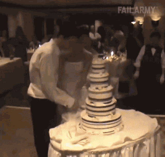 Wedding Cake Fail GIF - Wedding Cake Fail Cake Cutting GIFs