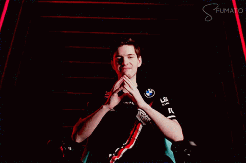 Smiling G2 GIF - Smiling G2 Mikyx GIFs