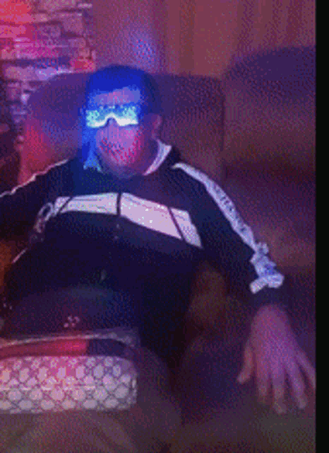 Loco Rene Rene Puente GIF - Loco Rene Rene Puente Cell GIFs