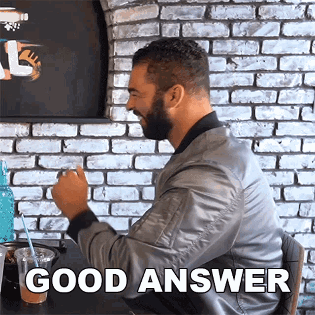 Good Answer Kyle Van Noy GIF - Good Answer Kyle Van Noy Vibin With Van Noys GIFs