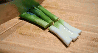 대파 썰기 썰다 칼질 칼 도마 요리 GIF - Green Onion Cook Cooking GIFs