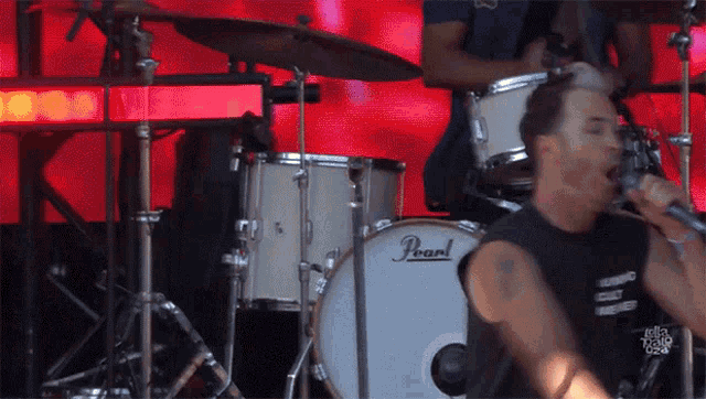 Point Sing It GIF - Point Sing It Fitz And The Tantrums GIFs