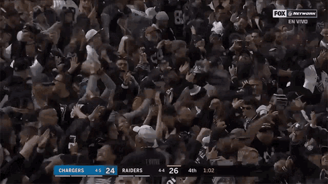 Fans Applause GIF - Fans Applause Raiders GIFs