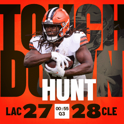 a cleveland browns football player named hunt is running with the ball