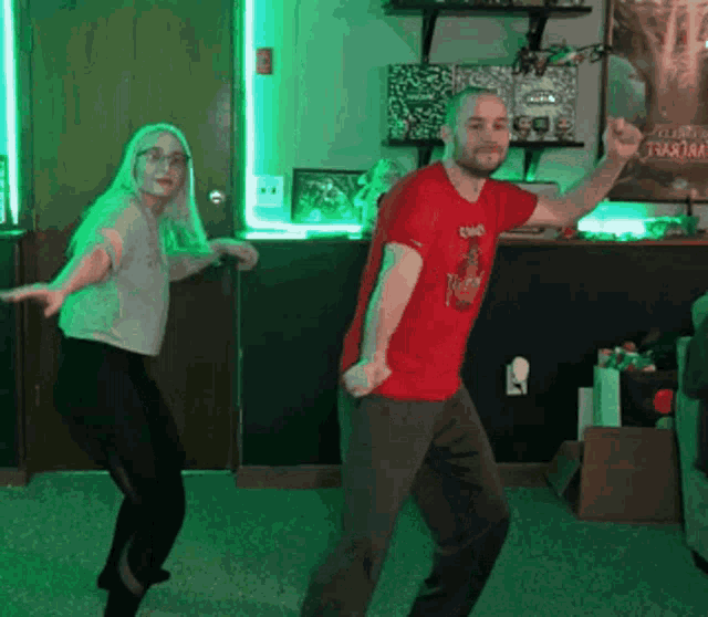 Snugibun Duo Dance GIF - Snugibun Duo Dance Pop That Booty GIFs