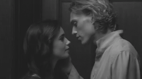 Kissing Jace GIF - Kissing Jace Clary GIFs