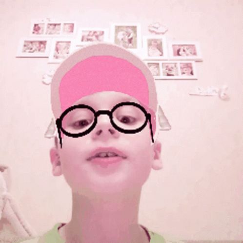 Selfie Cap GIF - Selfie Cap Pink Cap GIFs