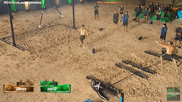 javier and david are playing a game on the sand