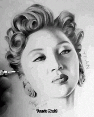 Madonna Vogue GIF - Madonna Vogue Portrait GIFs