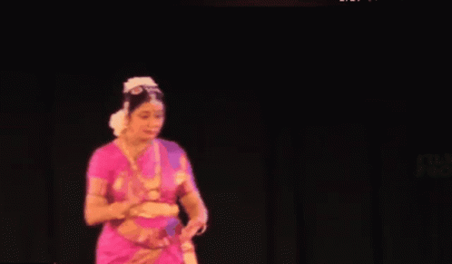 Suhasini Dance GIF - Suhasini Dance Tamil GIFs