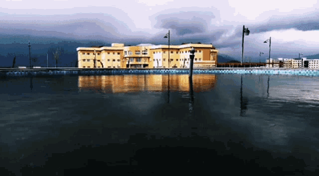 Soran University Building GIF - Soran University Building Water GIFs