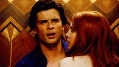Wtf Is Going On Smallville GIF - Wtf Is Going On Smallville GIFs