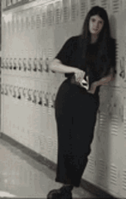 Violet Mayugba Ripping Out Pages GIF - Violet Mayugba Ripping Out Pages Lean Against Locker GIFs