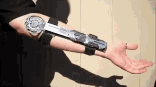 Wrist Switchblade GIF - Wrist Switchblade GIFs