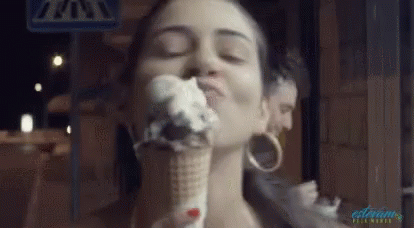 Vivian Amorim Tease GIF - Vivian Amorim Tease Ice Cream GIFs