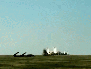 выстрел гру Gru спецназ GIF - Russia Rockets Demonstration GIFs