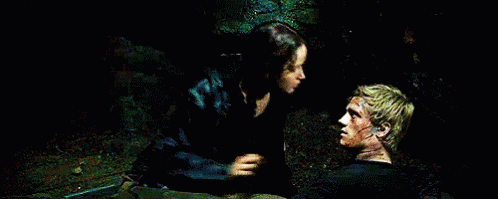 Katniss And Peeta Kiss GIF - Hunger Games Katniss Everdeen Jennifer Lawrence GIFs