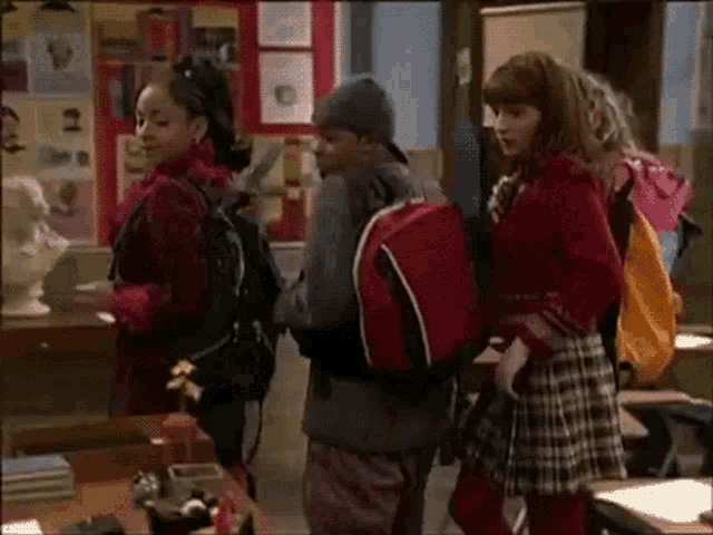 Thats So Raven Nervous GIF - Thats So Raven Nervous Watching You GIFs