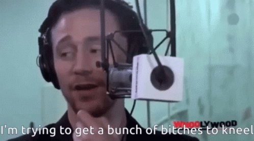 Tom Hiddleston Trying To Get A Bunch Of Bitches To Kneel GIF - Tom Hiddleston Trying To Get A Bunch Of Bitches To Kneel Tom Hiddleston Funny GIFs