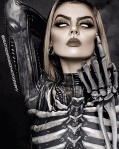 Skeleton Goth GIF - Skeleton Goth Goth Girl GIFs