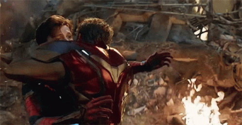 Spiderman Iron Man GIF - Spiderman Iron Man Hugging GIFs