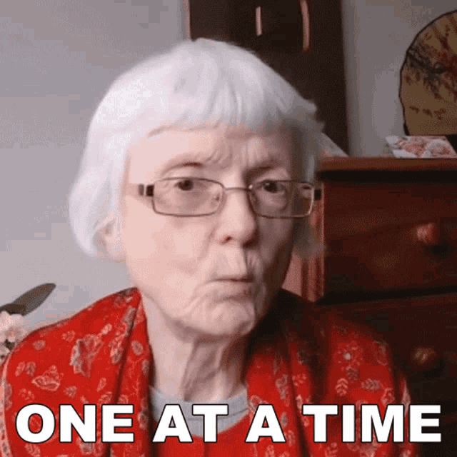 One At A Time Gill GIF - One At A Time Gill Engvid GIFs