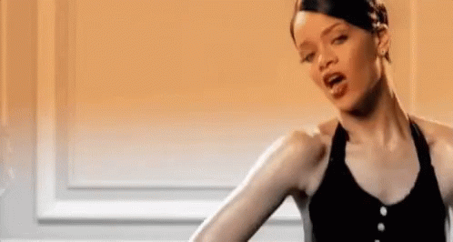 Rihanna Chuva GIF - Rihanna Chuva Dancing GIFs