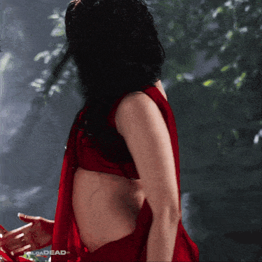 Pranitha Subash Saree GIF - Pranitha Subash Saree Hot GIFs