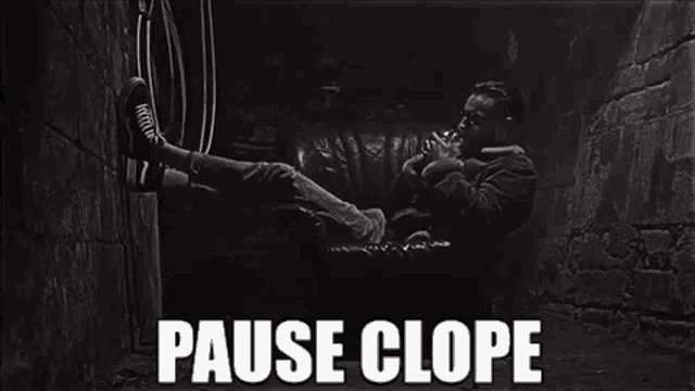 Pause Clope Django GIF - Pause Clope Django Smoke GIFs
