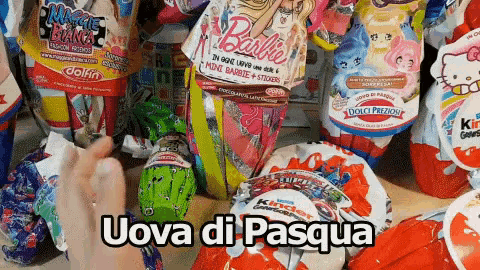 a bunch of easter eggs with the words uova di pasqua written on the bottom