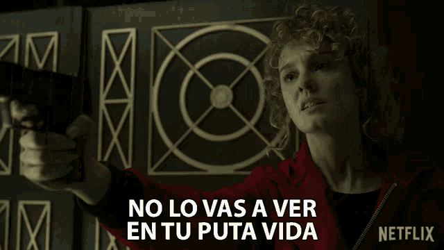 a woman holding a gun with the words no lo vas a ver en tu puta vida