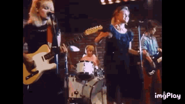 The Gogos Our Lips Are Sealed GIF - The Gogos Our Lips Are Sealed Music Video GIFs
