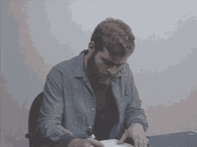 Eric Lindvall Video GIF - Eric Lindvall Video Thumbs Up GIFs